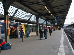 スイス Genève-Cornavin駅 8:38