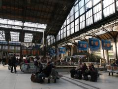 フランス Paris-Lyon駅 12:57