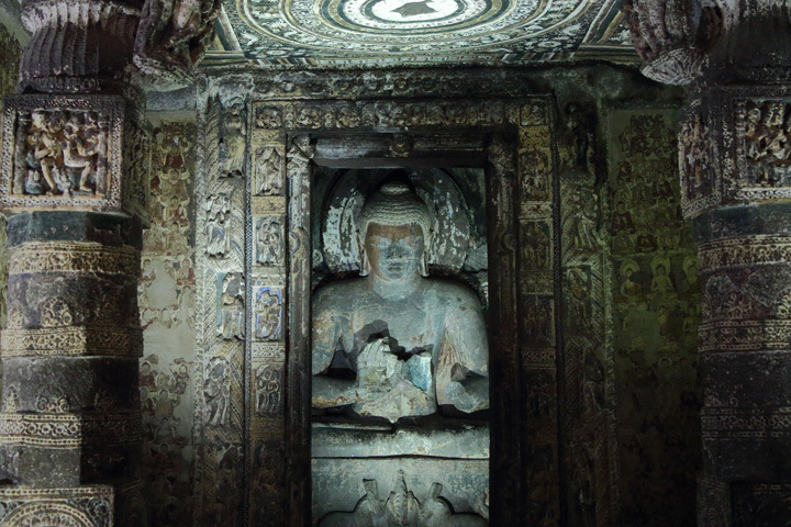 171001_Cave2_Buddha-Statue_2.jpg