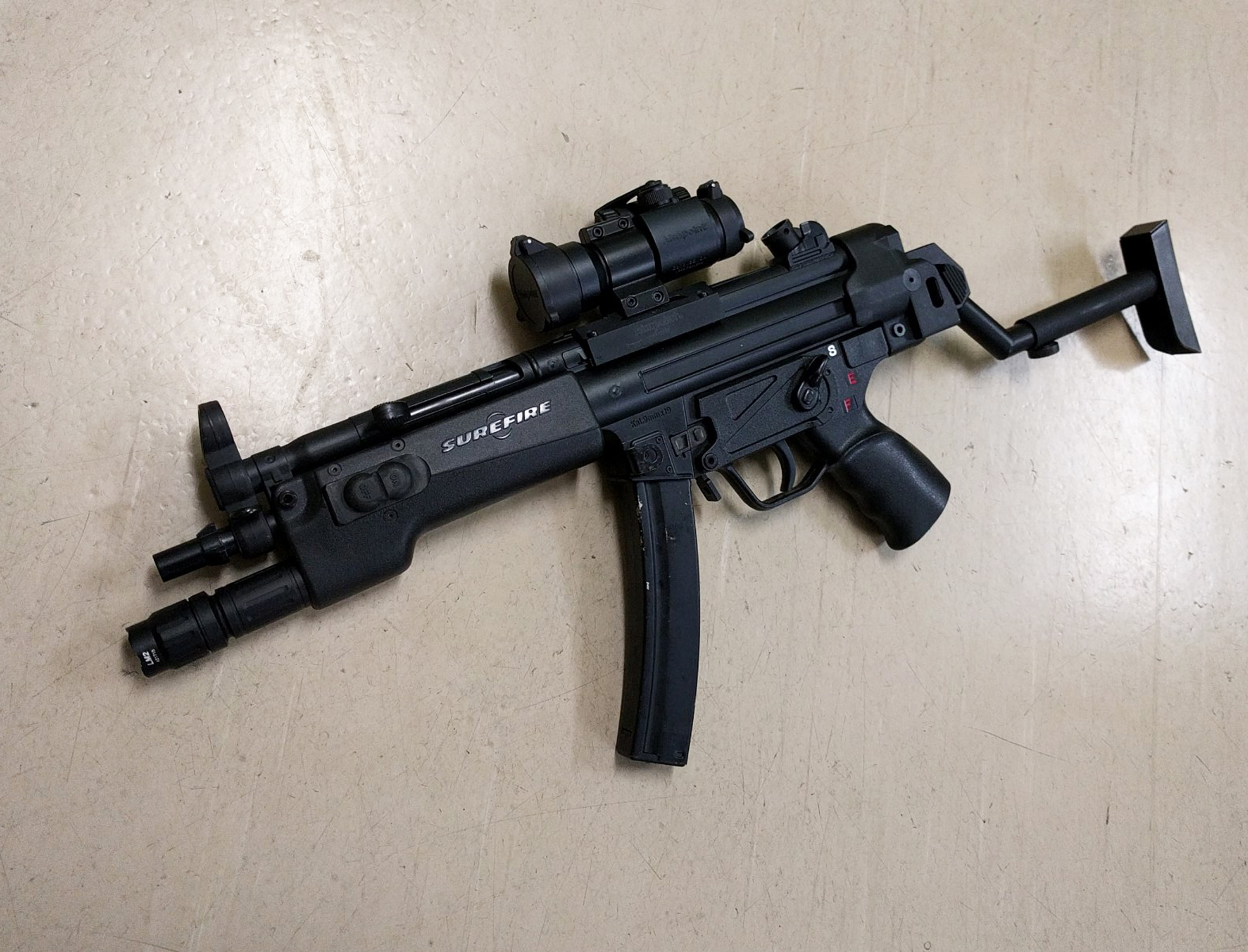 MP5 お気に入り シュアファイア 628LMF-A ハンドガード B&Tストック